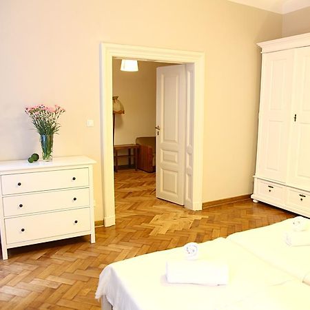 Apartamenty Muzyczny Krasków Εξωτερικό φωτογραφία