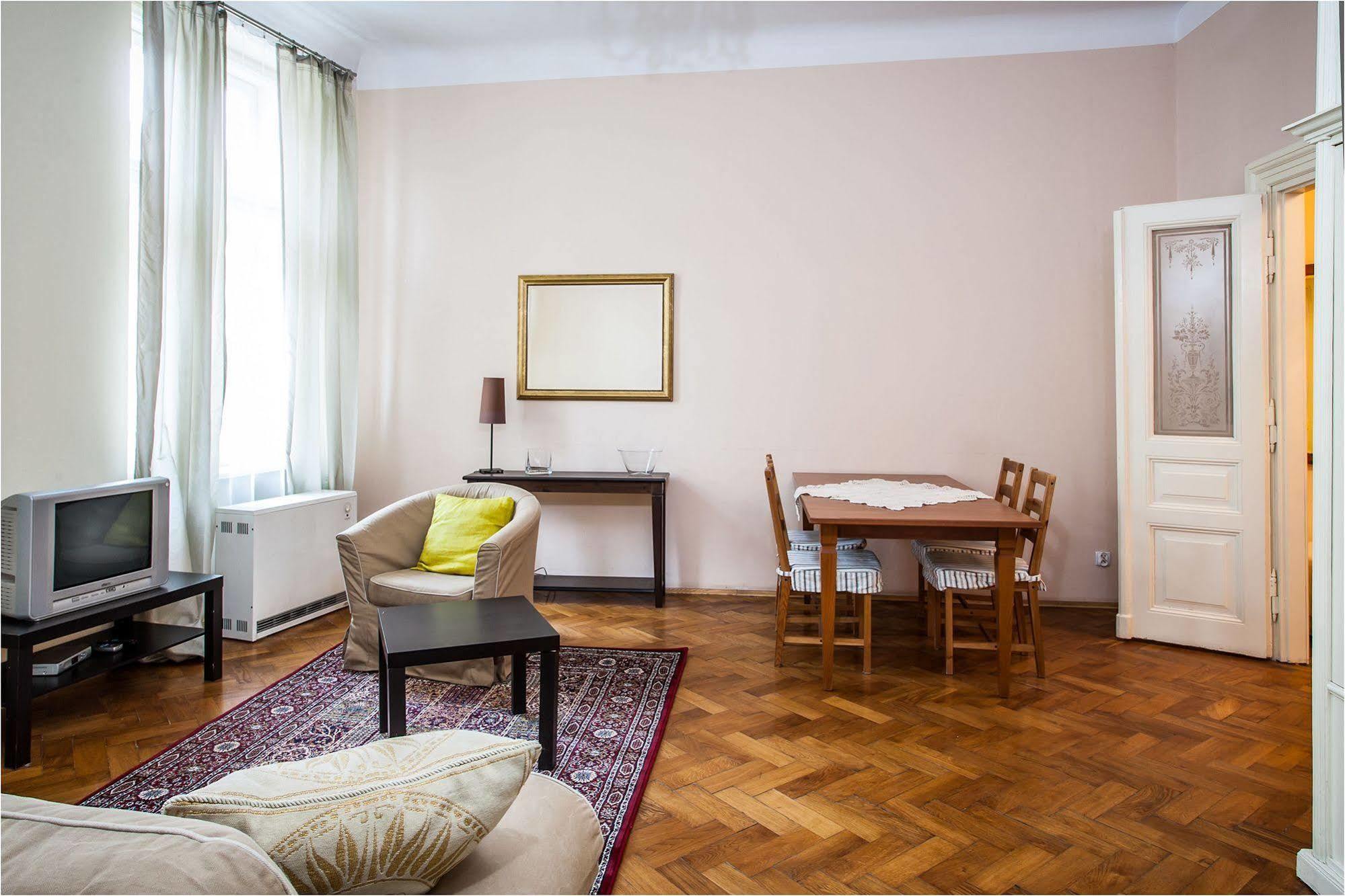 Apartamenty Muzyczny Krasków Εξωτερικό φωτογραφία